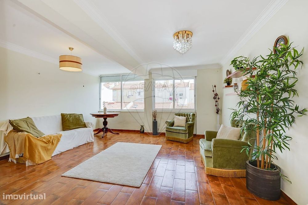 Apartamento T3 à venda no Beato, em Lisboa