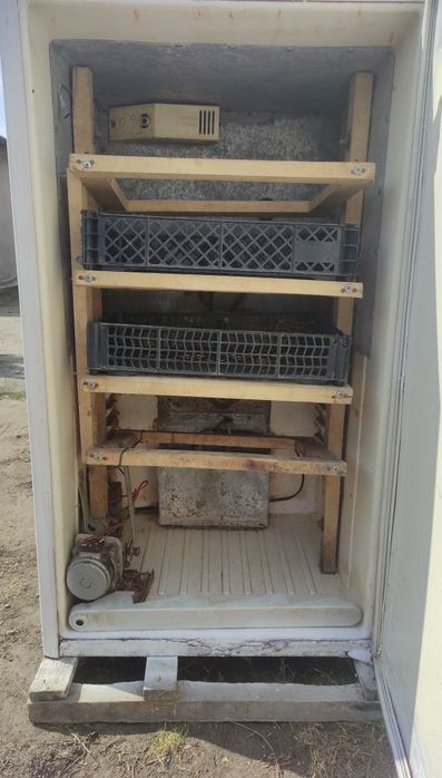 Інкубатор з холодильника