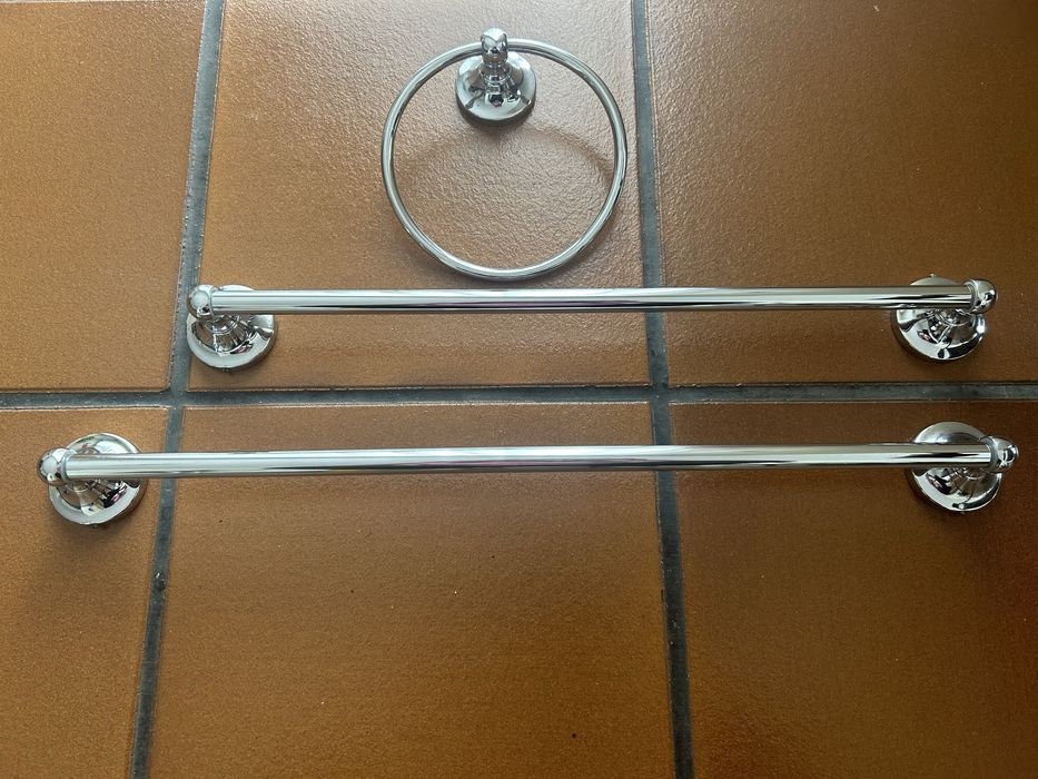 Conjunto de 3 toalheiros em Inox