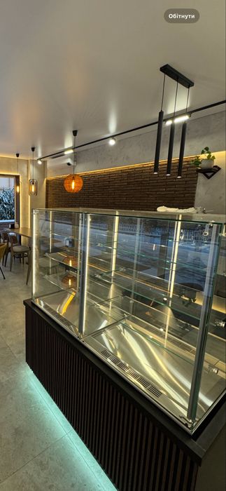 Холодильна вітрина