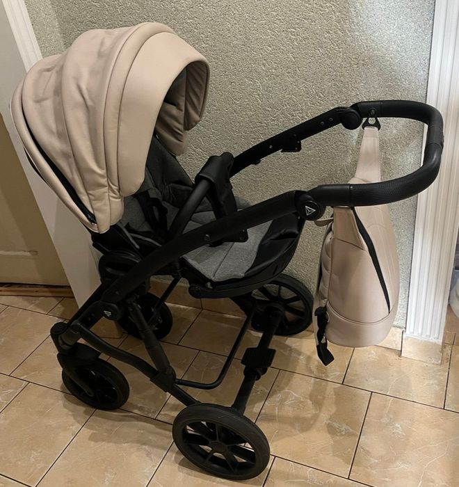 Коляска Junama Space Eco