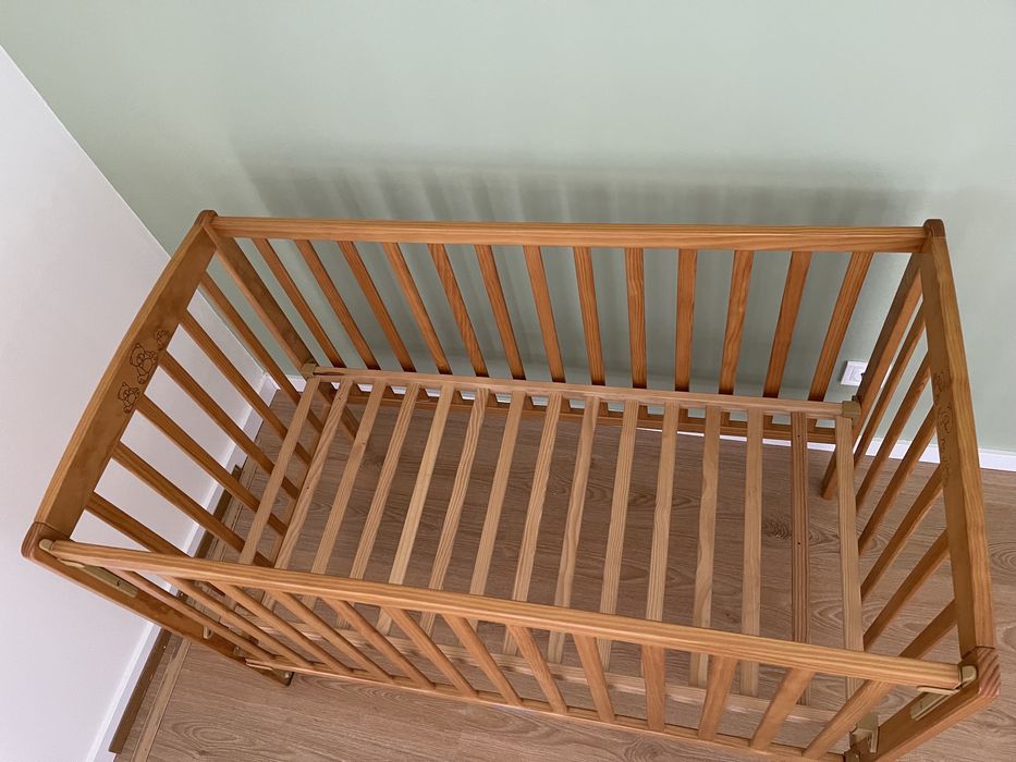 Berço de bebé c/ colchão ortopédico como Novo