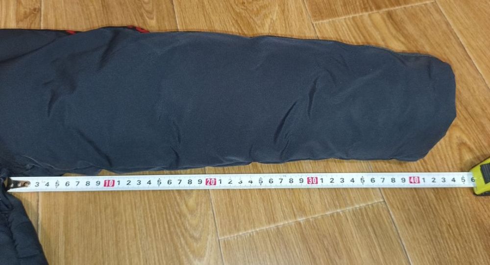 Куртка на хлопчика, розмір 146см