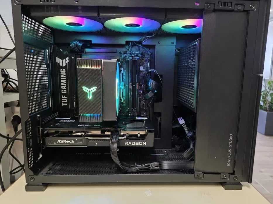 pc gaming top - ryzen 7 8700G - RX 9060 XT - 32GB - 1TB