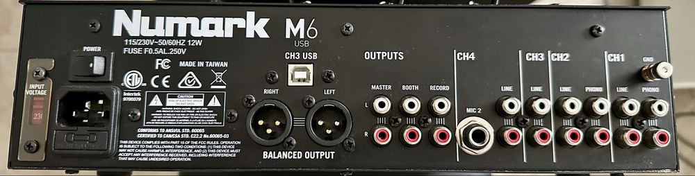 Mesa mistura de DJ , Numark M6 usb