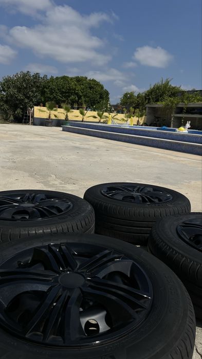 Jantes de ferro 15” 5x112 c/pneus 195/65R15 Michelin