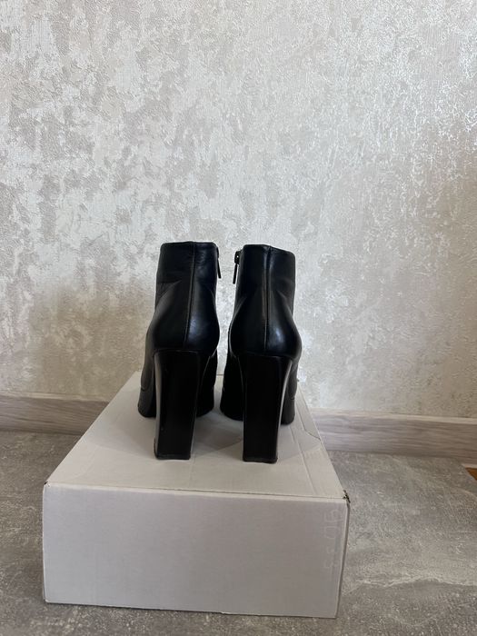 Продам сапожки шкіряні