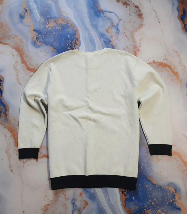 Свитшот Valentino женский свитер кофта Garavani