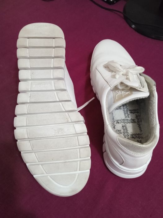 Кроссовки белые 40-41р  Waldlaufer Германия