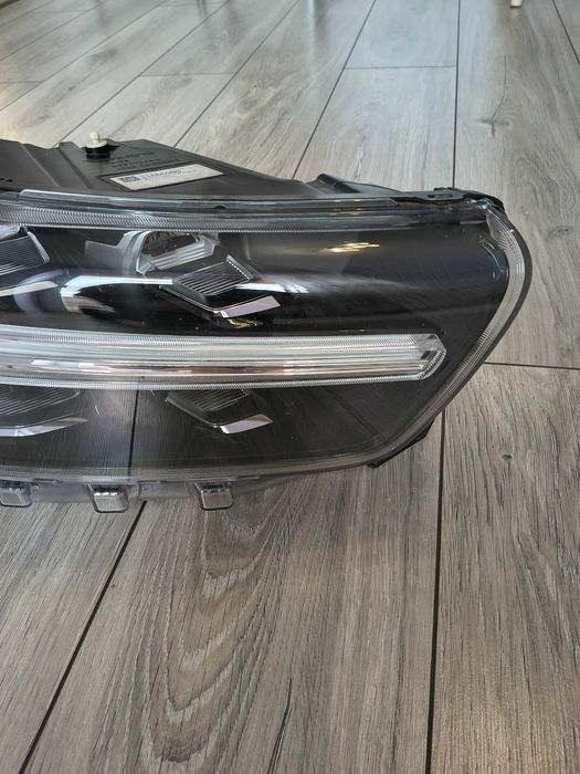 Lampa przód Full LED Volvo XC40