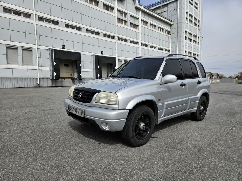 Suzuki Grand Vitara 2.0 бензин 2003