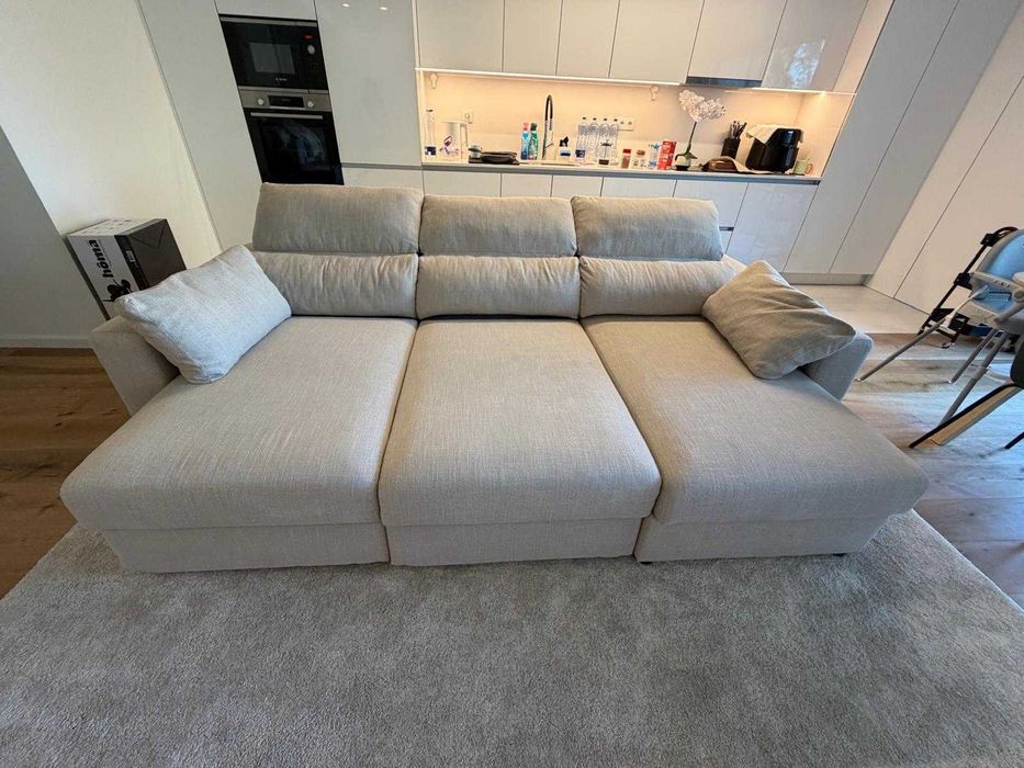 Sofá de 3 lugares com chaise longue – Como novo (4 meses de uso)