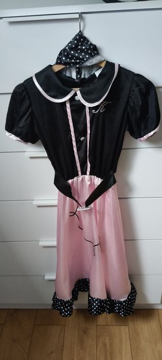 Sukieka rock and roll pokojówka pies pudel