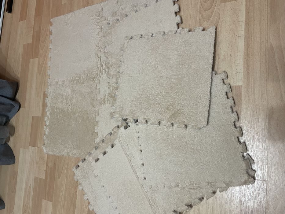 Коврік  -пазли  10 штук бежевого цвета