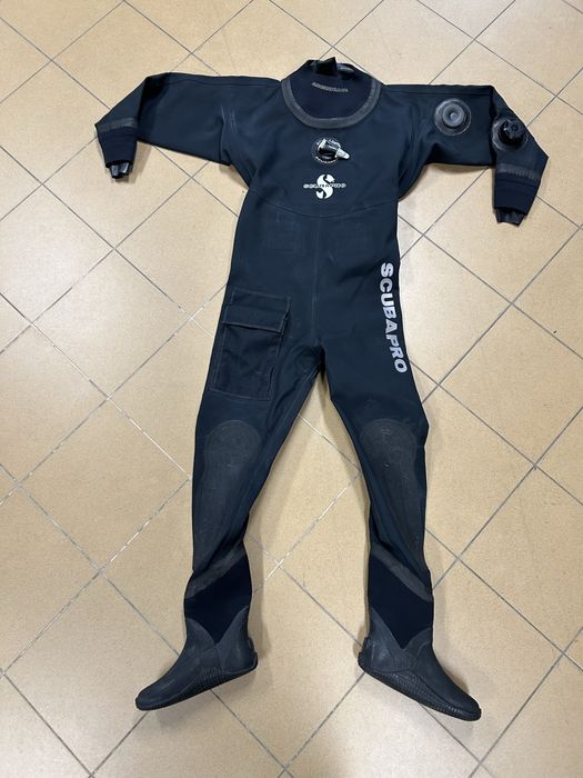 Skafander suchy ScubaPro