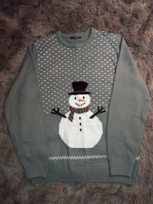 Продам джемпер George з зимовим принтом
