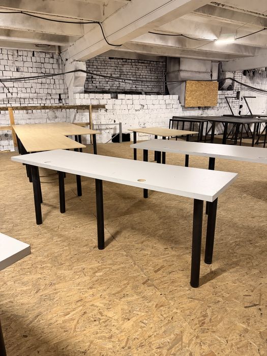 Стіл 140 на 70 , столи офісні , крісло , шафа , тумба