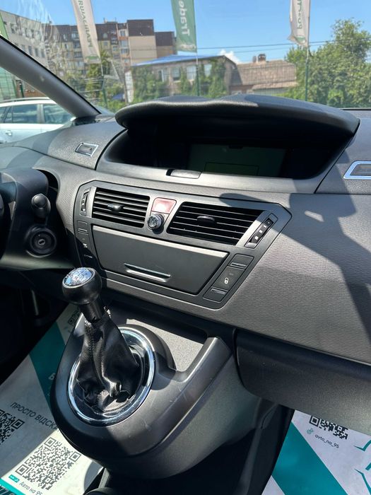 Продам  Citroen C4 Picasso 2010 рік можлива розстрочка,кредит,обмін!