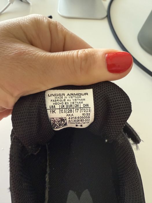 buty dziecięce Under Armour  rozmiar 28