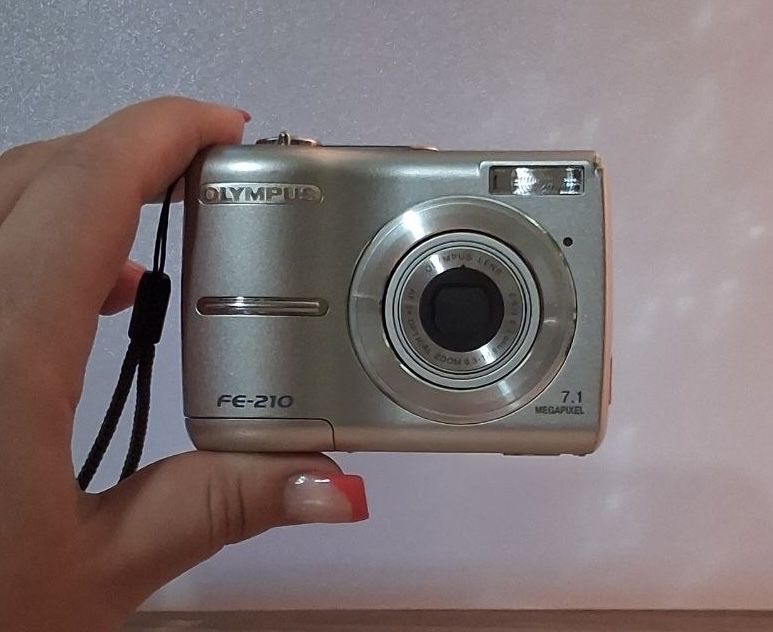 Olympus FE-210 фотоаппарат / камера / мыльница