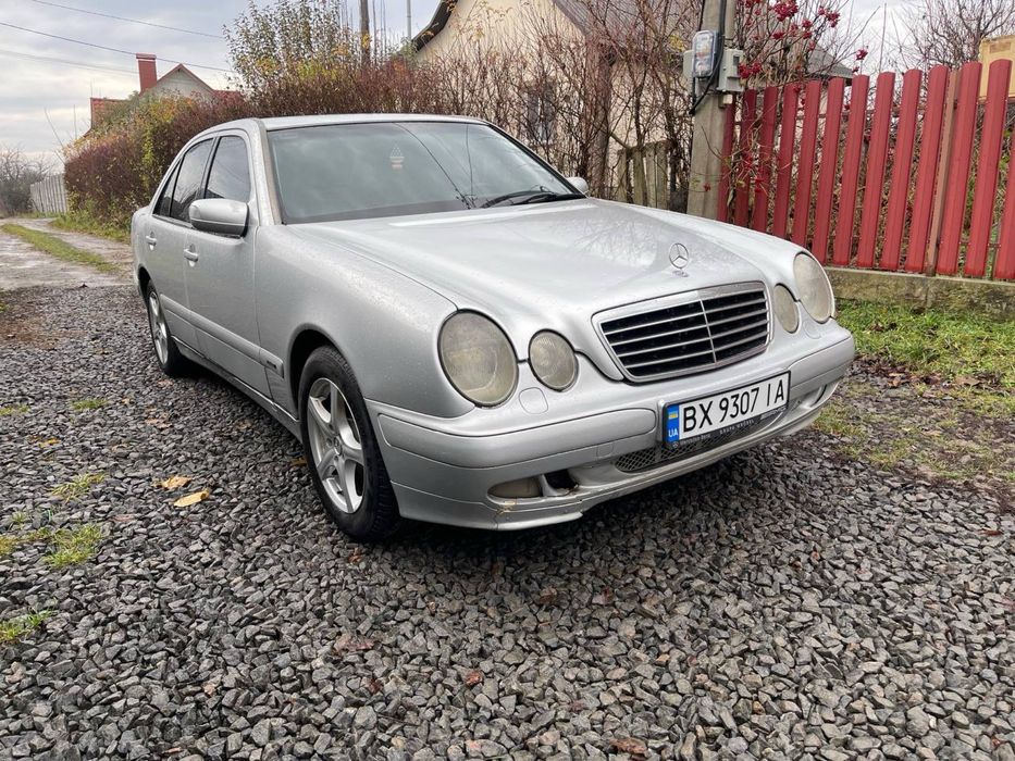 Mercedes-Benz E-Class 2000