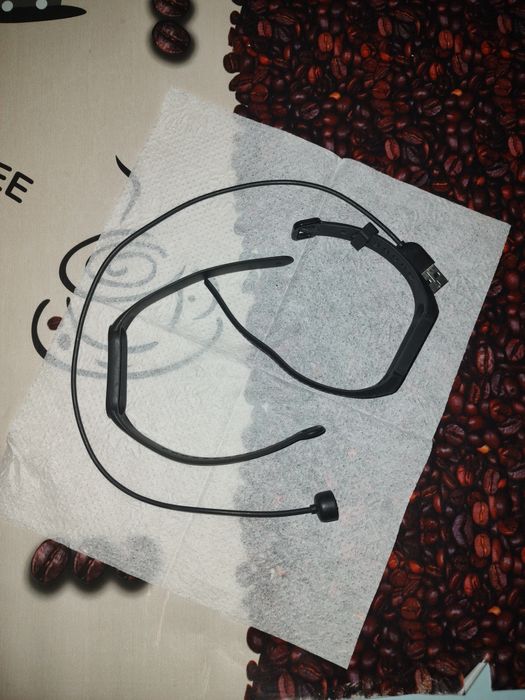 Силиконовые ремешки и кабель на фитнес браслет mi6