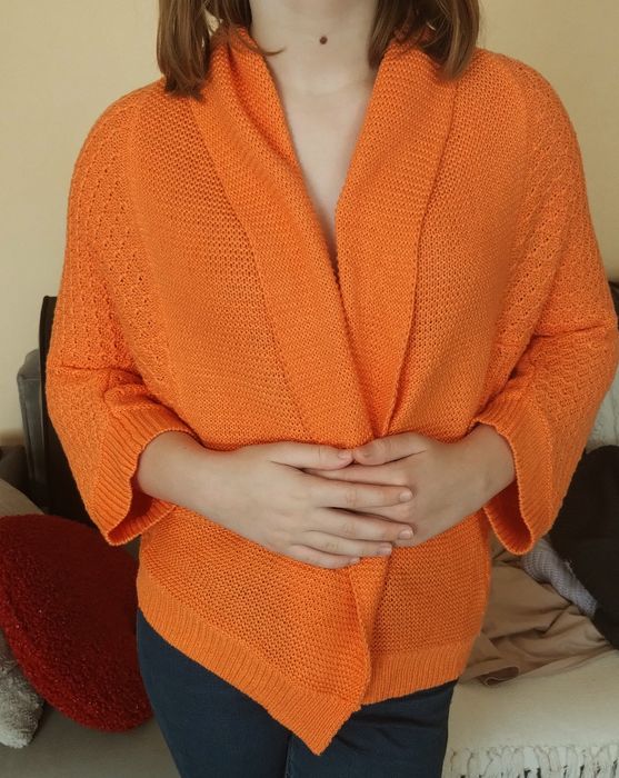 Pomarańczowy sweterek bolerko TAKKO