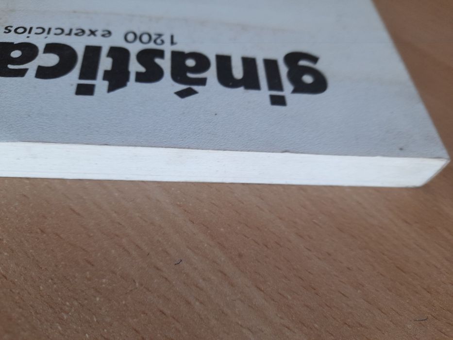 Livro "Ginástica 1200 exercícios"