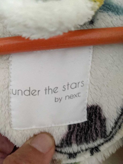 Дитячий дуже милий халат в динозаври Next 3-4 роки, може і хлопчику