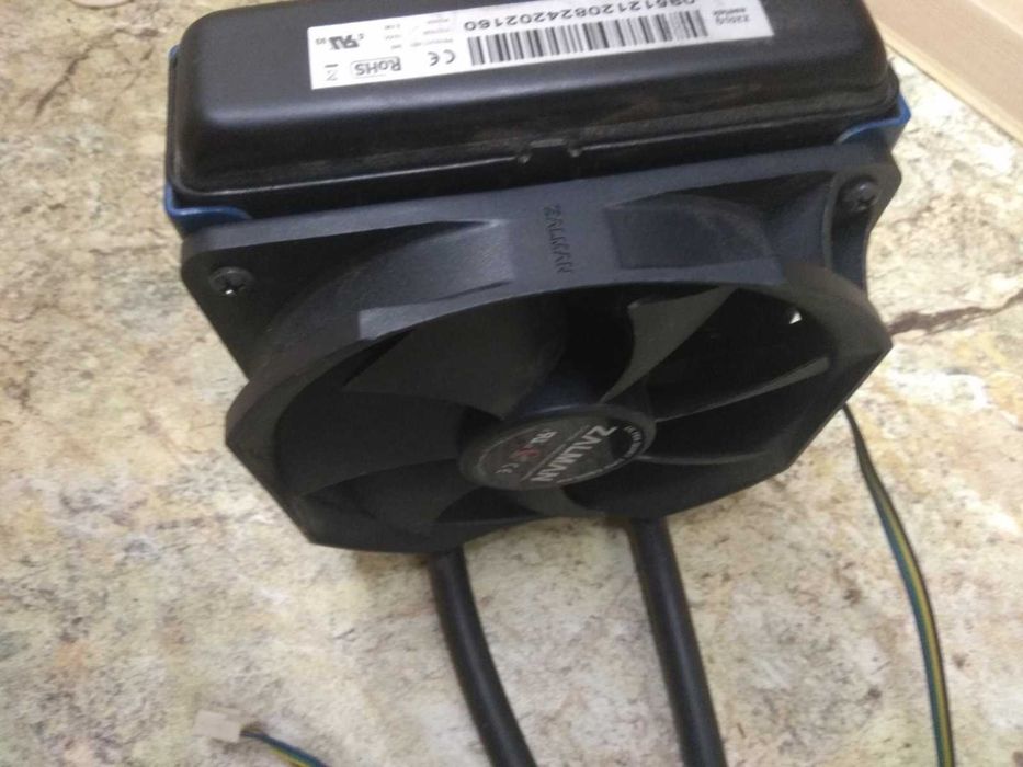 Водяное охлаждение  процессора Zalman Z20LQ крепеление под AMD