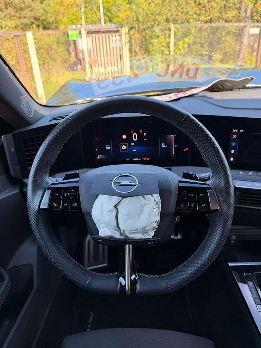 Opel Astra 2023 1.2 130km automat GS edition skóry alufelgi kamery 360 MEGA WERSJ