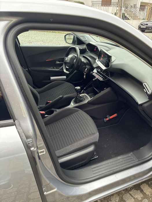 Peugeot 2008 1.2 gasolina