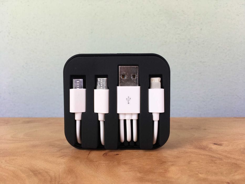 Cabo Carregamento 3-em-1 USB-C / Lighting / micro USB