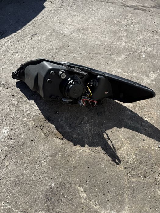 Farol / Otica Direito Ford Mondeo MK4