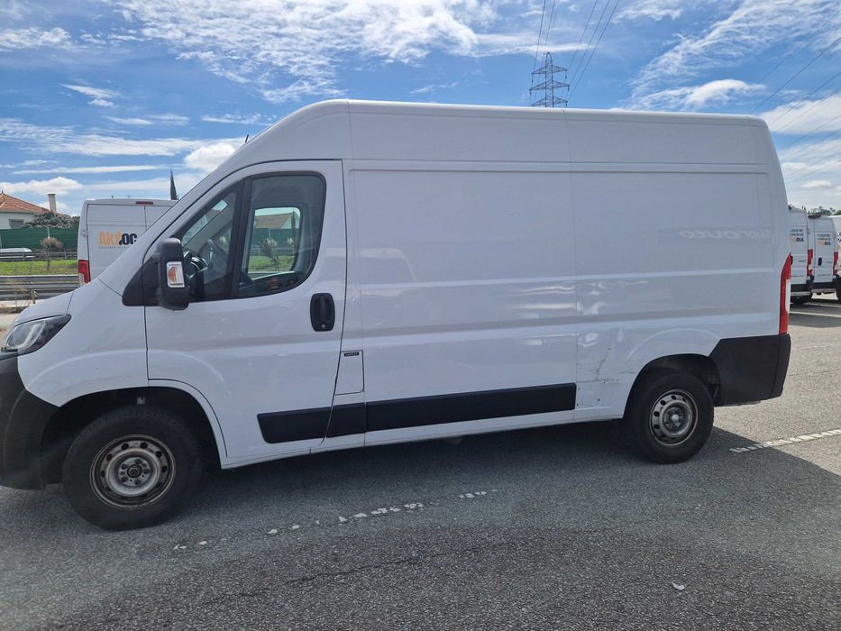 Vende Peugeot Boxer L2H2 2.2 Hdi 140 cv 11-2021 - Agora só