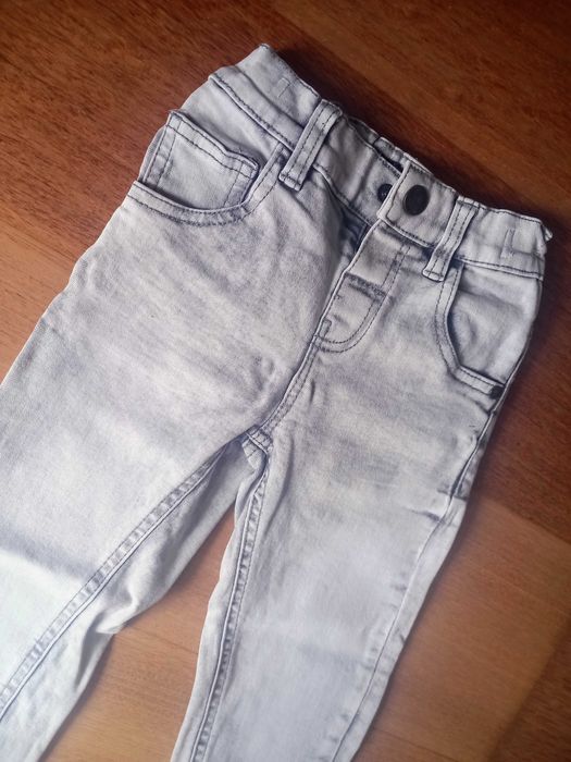 Jeansy Next r. 98