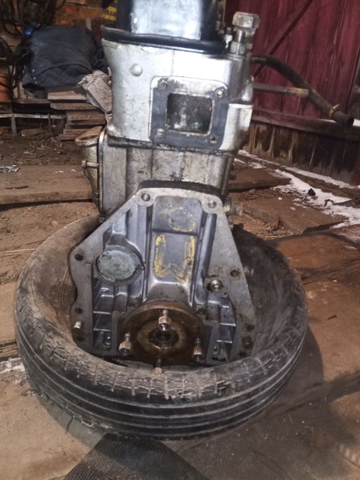 Мотор в зборі без навісного