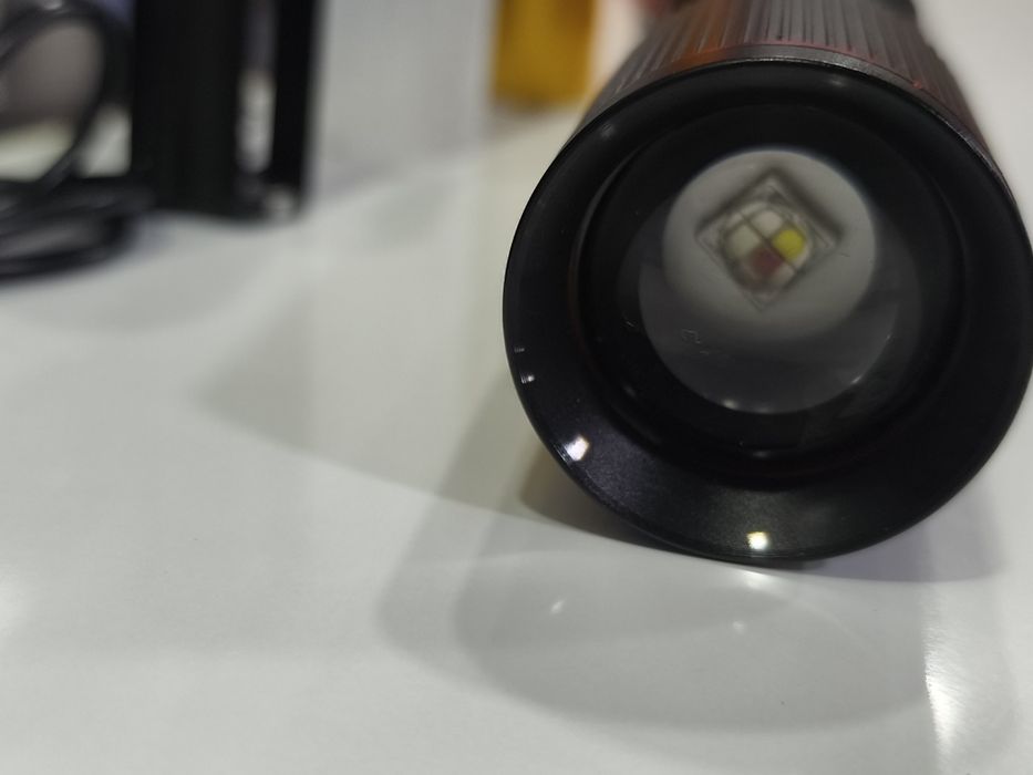 Lanterna Led COBA 20w 4 cores Luz