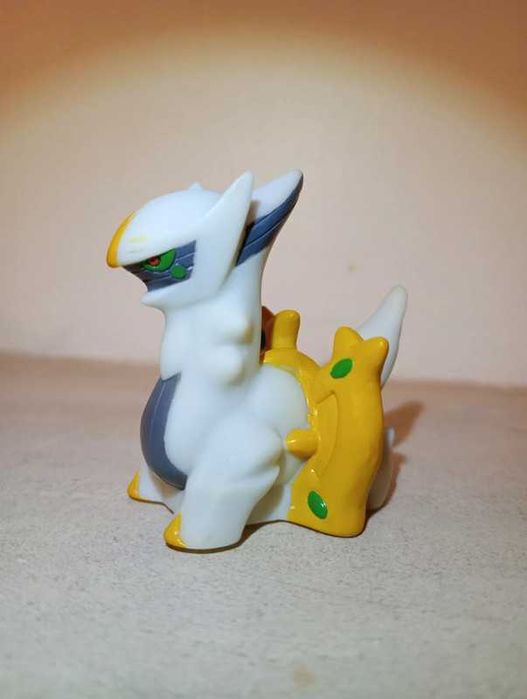 Figura Pokémon arceus