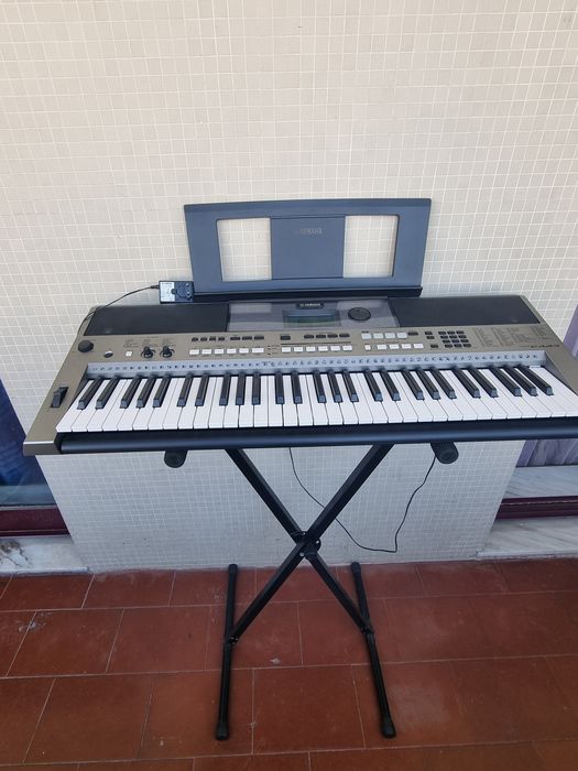 Teclado Digital Yamaha PRS E443