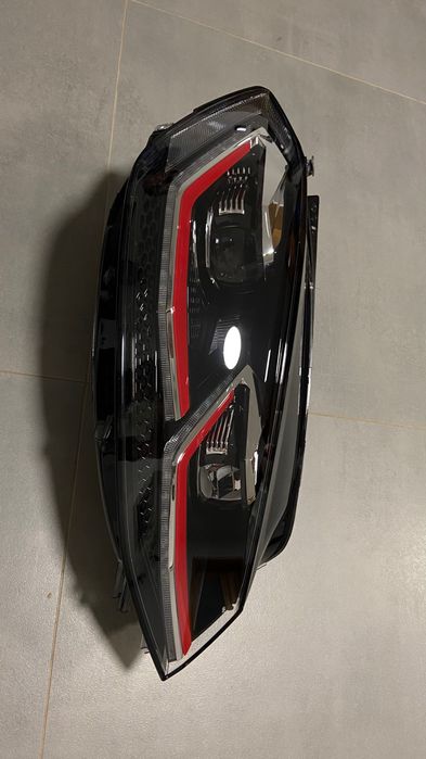 Ótica esquerda do golf 7.5 gti