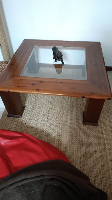 Mesa de centro em madeira