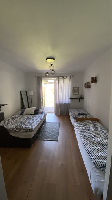 Klimatyczna kawalerka z tarasem w sercu Helu