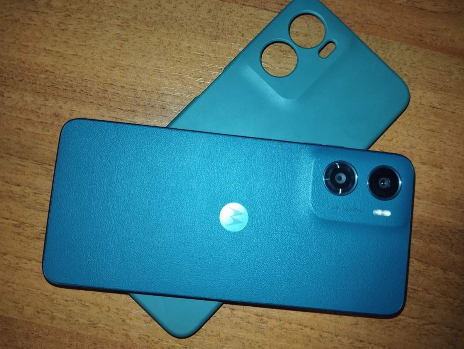 Продам смартфон Motorola g05 4/128