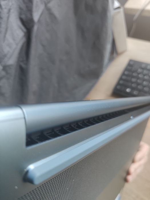 Laptop Lenovo yoga 9i gen 10 aura edition (Tandem OLED)