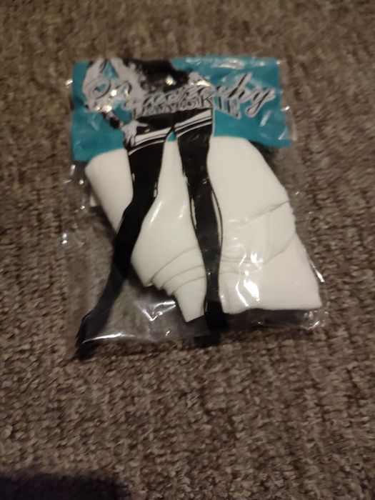 Pończochy samonośne białe