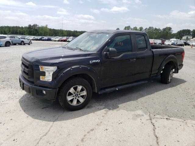 Ford F-150 z 2015 roku, silnik wolnossący — części.