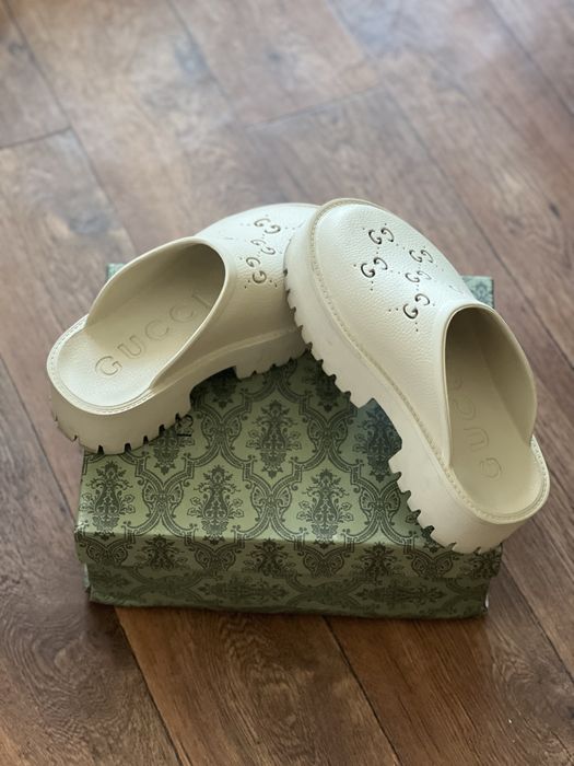 Сабо,мюли,клогі Gucci