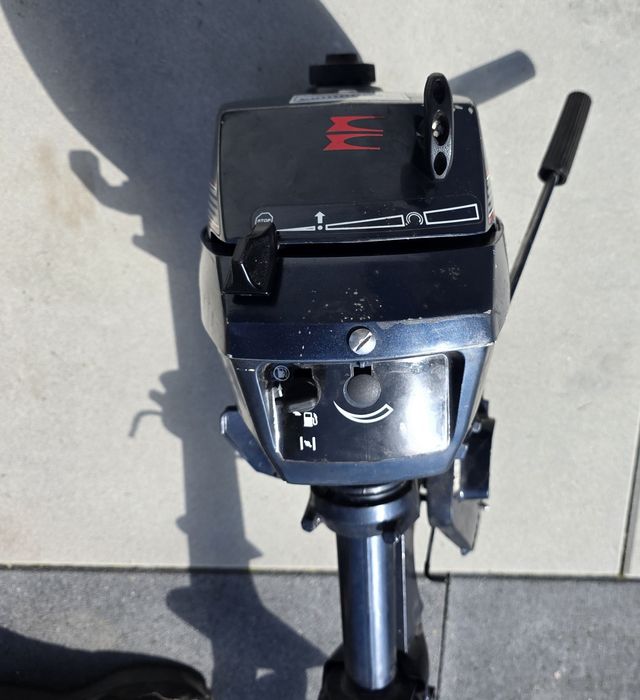 Silnik zaburtowy Evinrude 4 KM 2T (dwusuw) – lekki, wbudowany zbiornik