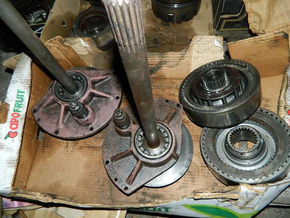 Wzmacniacz momentu ZETOR 8011 URSUS C385 - części